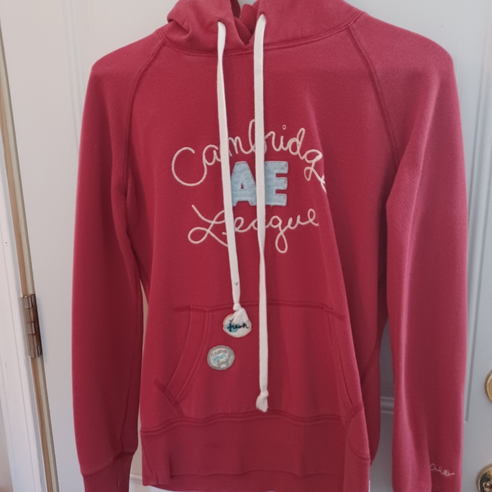 American Eagle Outfitters Cambridge League Pullover Hoodie Long Sleeve Red